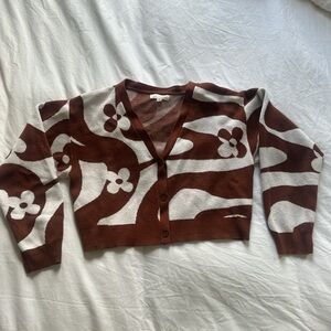 La Hearts Brown and White Patterned Sweater